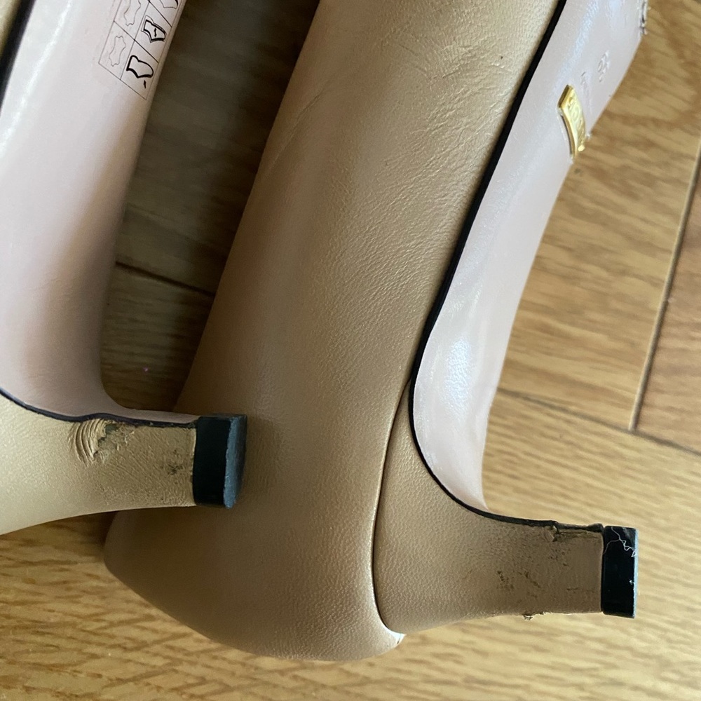 Gucci Stud pumps Sz 39 - Picture 4 of 4